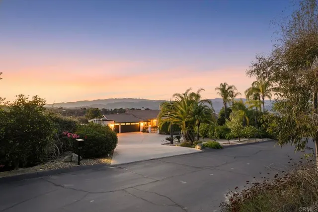 $1,249,899 | 1524 Zutano Lane, Fallbrook, CA 92028