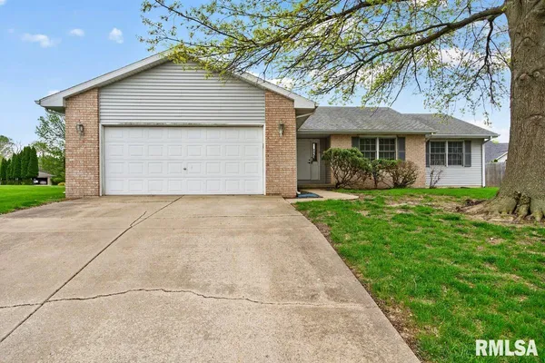 $260,000 | 1508 Coralberry Court, Springfield, IL 62712