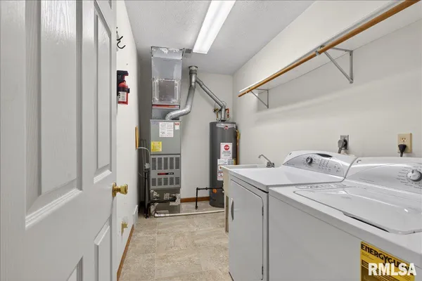 $260,000 | 1508 Coralberry Court, Springfield, IL 62712