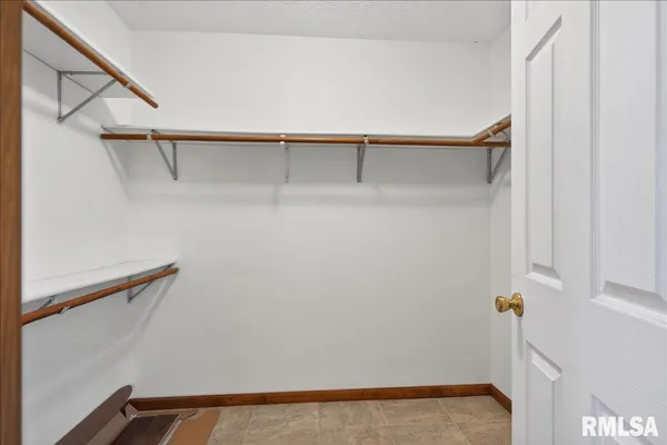 $260,000 | 1508 Coralberry Court, Springfield, IL 62712
