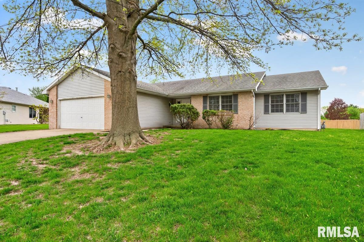 1508 Coralberry Court Springfield, IL 62712 - Photo 3 of 36