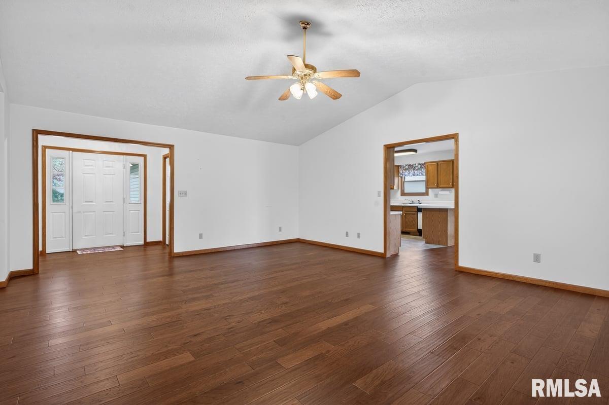 1508 Coralberry Court Springfield, IL 62712 - Photo 8 of 36