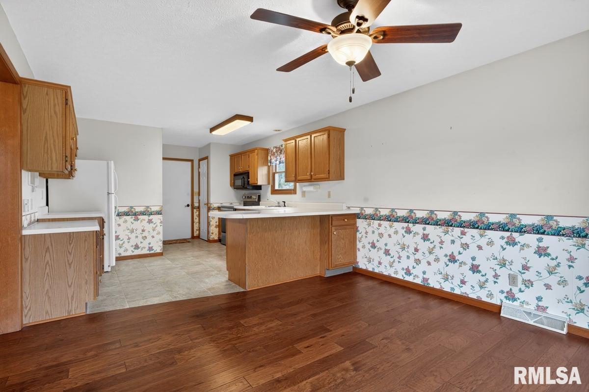 1508 Coralberry Court Springfield, IL 62712 - Photo 10 of 36