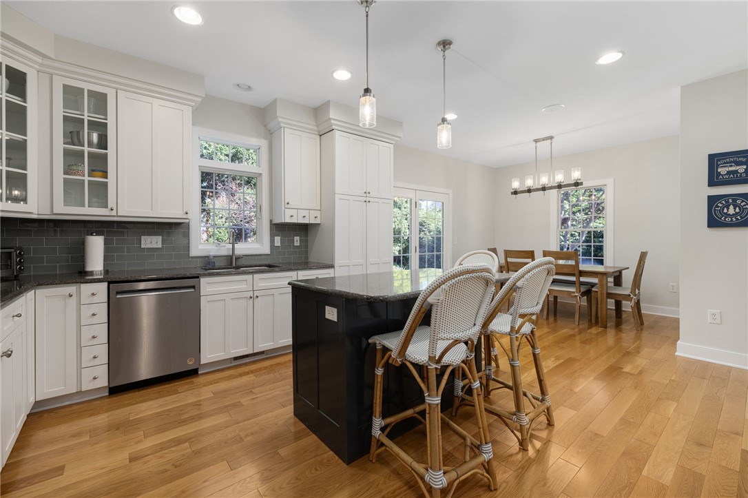 42 Camden Road Narragansett, RI 02882 - Photo 13 of 50