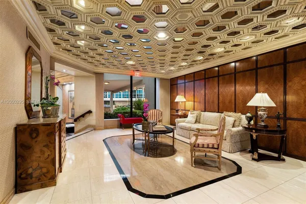 $1,135,000 | 5500 Collins Avenue, Unit 304, Miami Beach, FL 33140