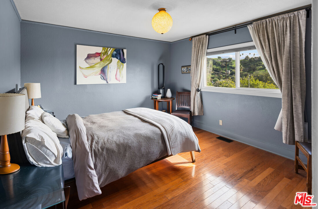 4389 Radium Drive Los Angeles, CA 90032 - Photo 11 of 33