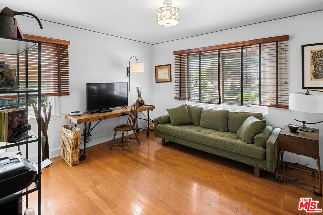 4389 Radium Drive Los Angeles, CA 90032 - Photo 13 of 33