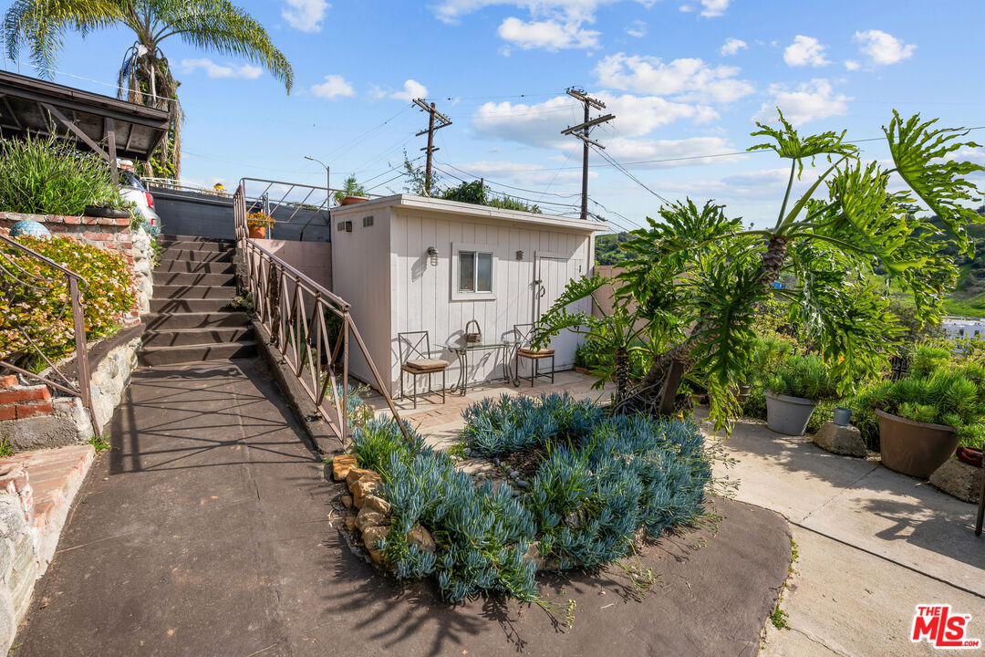 4389 Radium Drive Los Angeles, CA 90032 - Photo 8 of 33