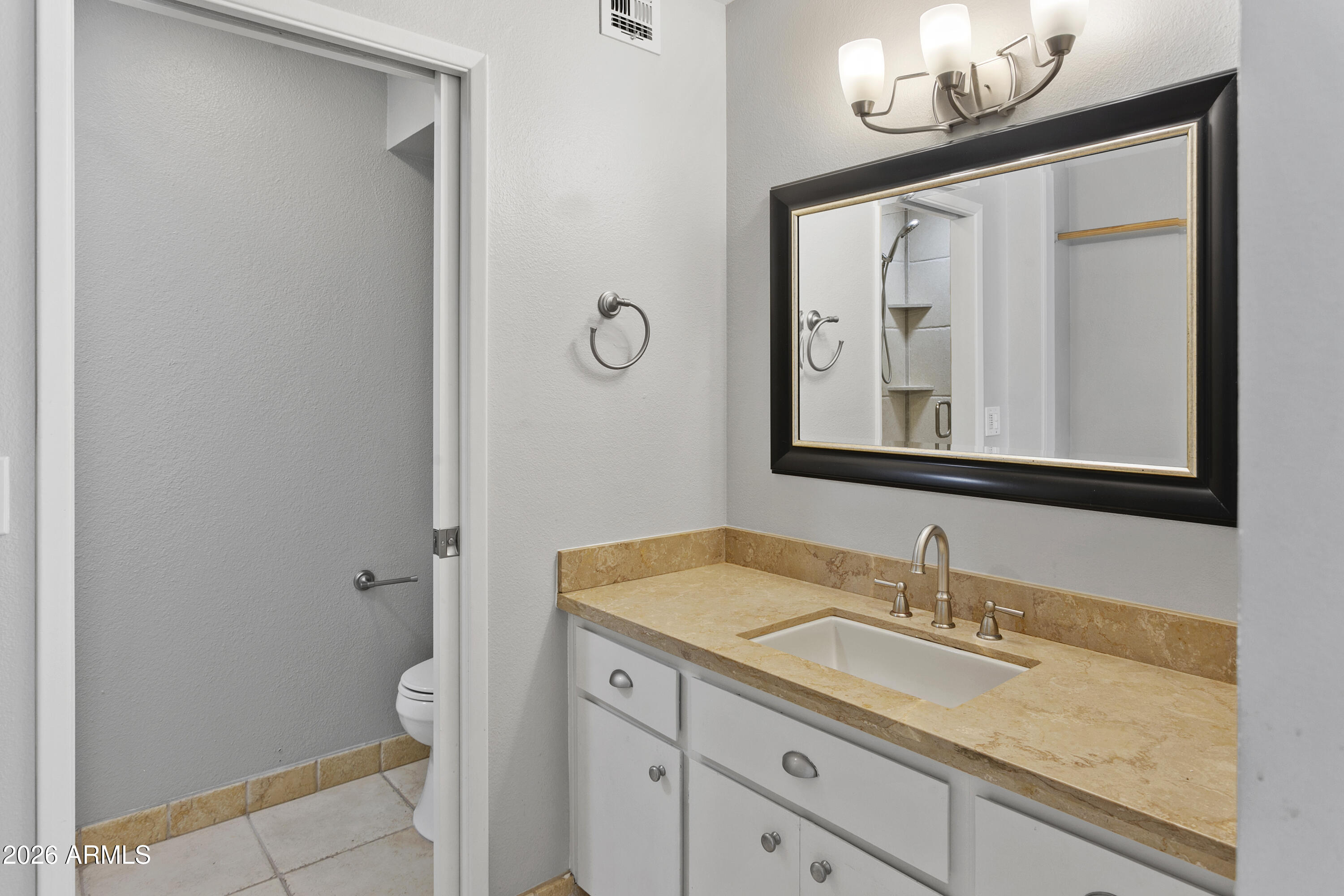 628 East Boca Raton Road Phoenix, AZ 85022 - Photo 16 of 30 Primary Bathroom