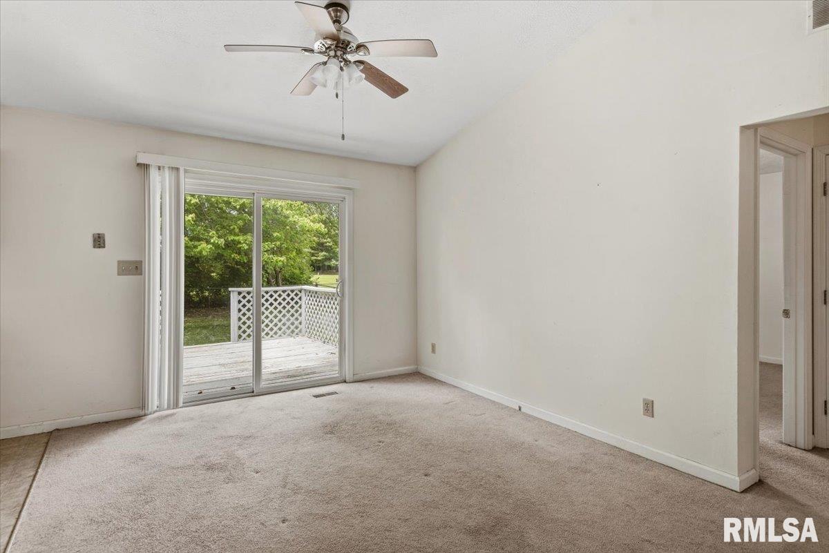 3329 Rawlings Drive Springfield, IL 62704 - Photo 5 of 24