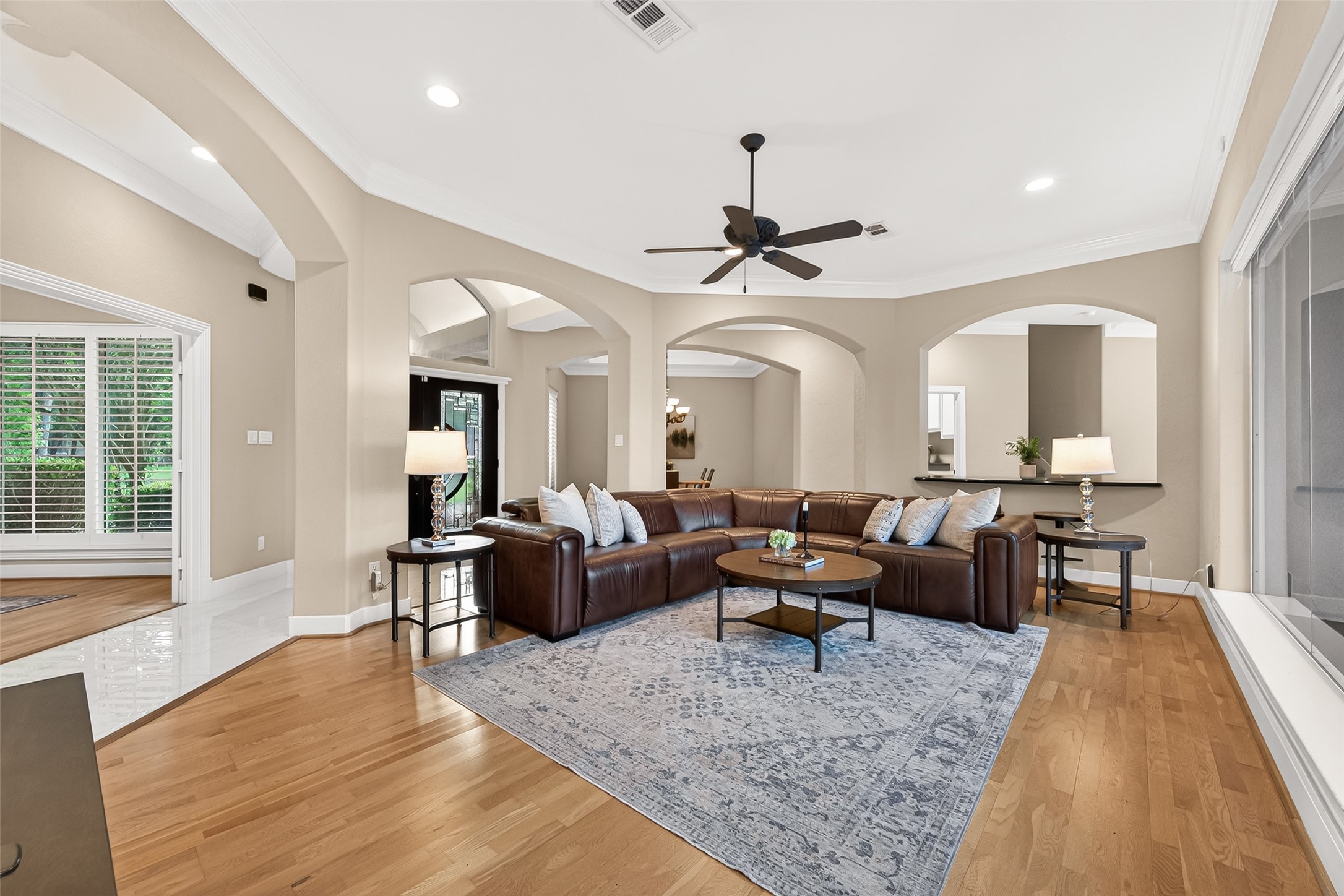 22 Stonegate Park Court Spring, TX 77379 - Photo 4 of 49 View of the spacious formal living room at the front entrance. To the left you have your home office and to the right you have your formal dining room.
