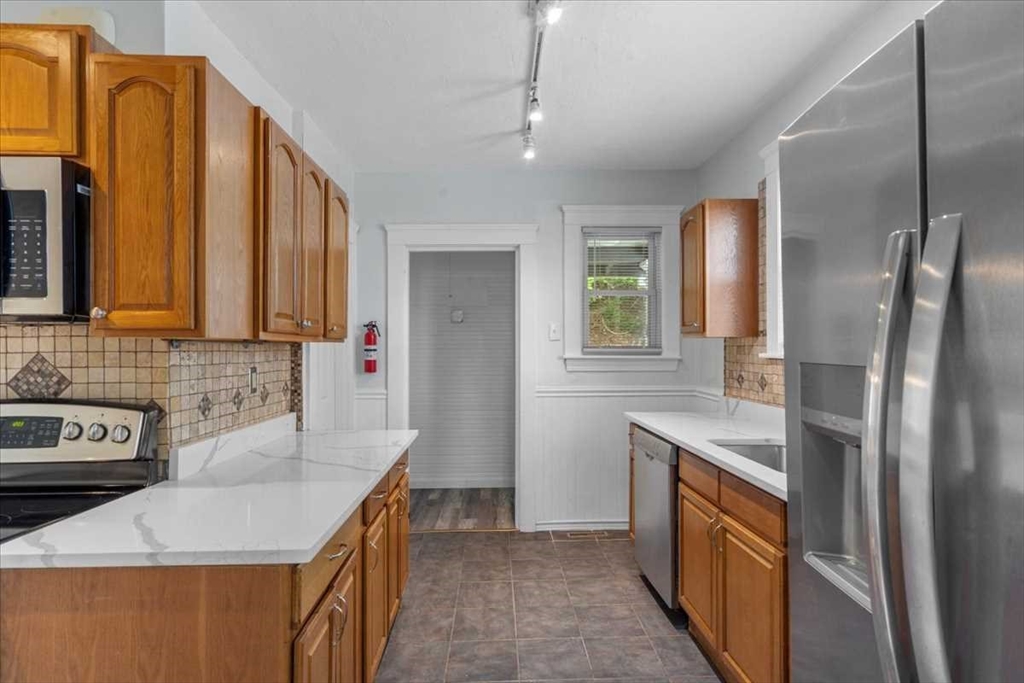 14 St Elmo Road Worcester, MA 01602 - Photo 24 of 42
