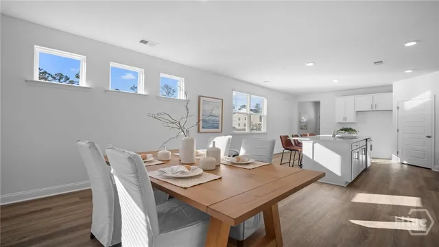 $322,990 | 1011 Lakes Boulevard, Brunswick, GA 31525