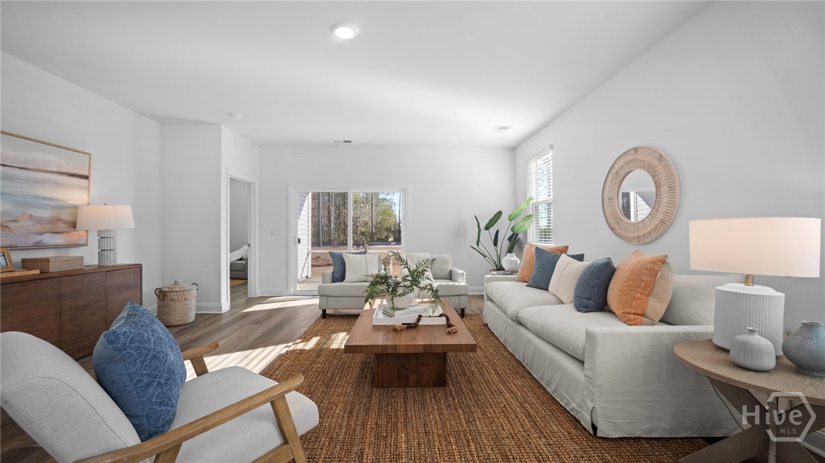 1011 Lakes Boulevard Brunswick, GA 31525 - Photo 12 of 37