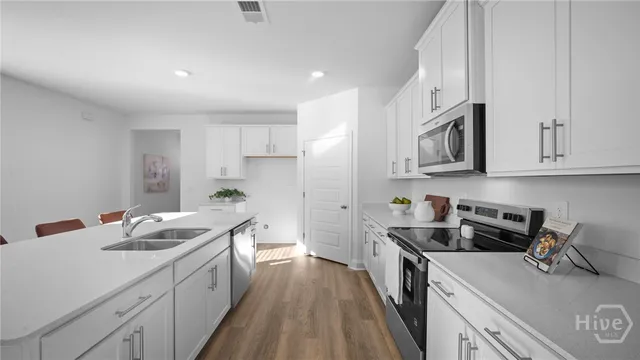 $322,990 | 1011 Lakes Boulevard, Brunswick, GA 31525