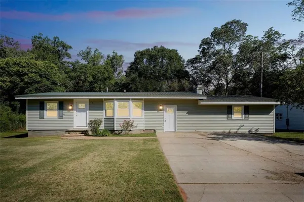 $254,999 | 309 Lagrange Street, Grantville, GA 30220