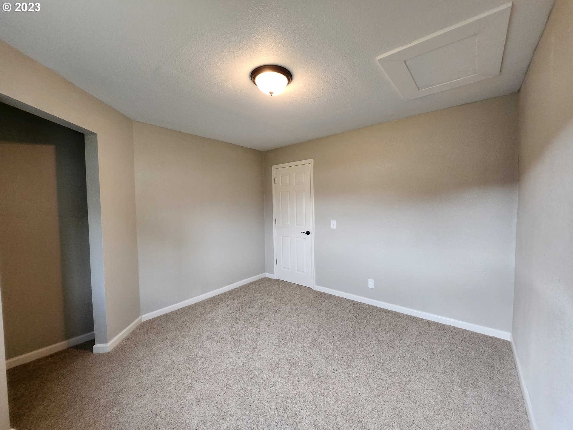 504 Northeast Waite Street Myrtle Creek, OR 97457 - Photo 4 of 20