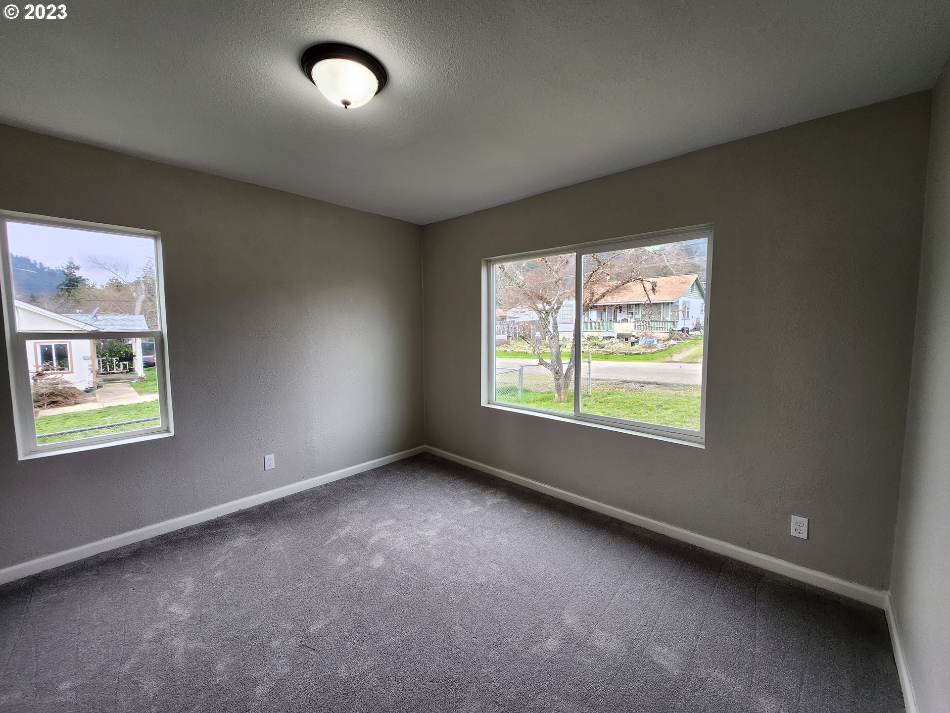 504 Northeast Waite Street Myrtle Creek, OR 97457 - Photo 7 of 20