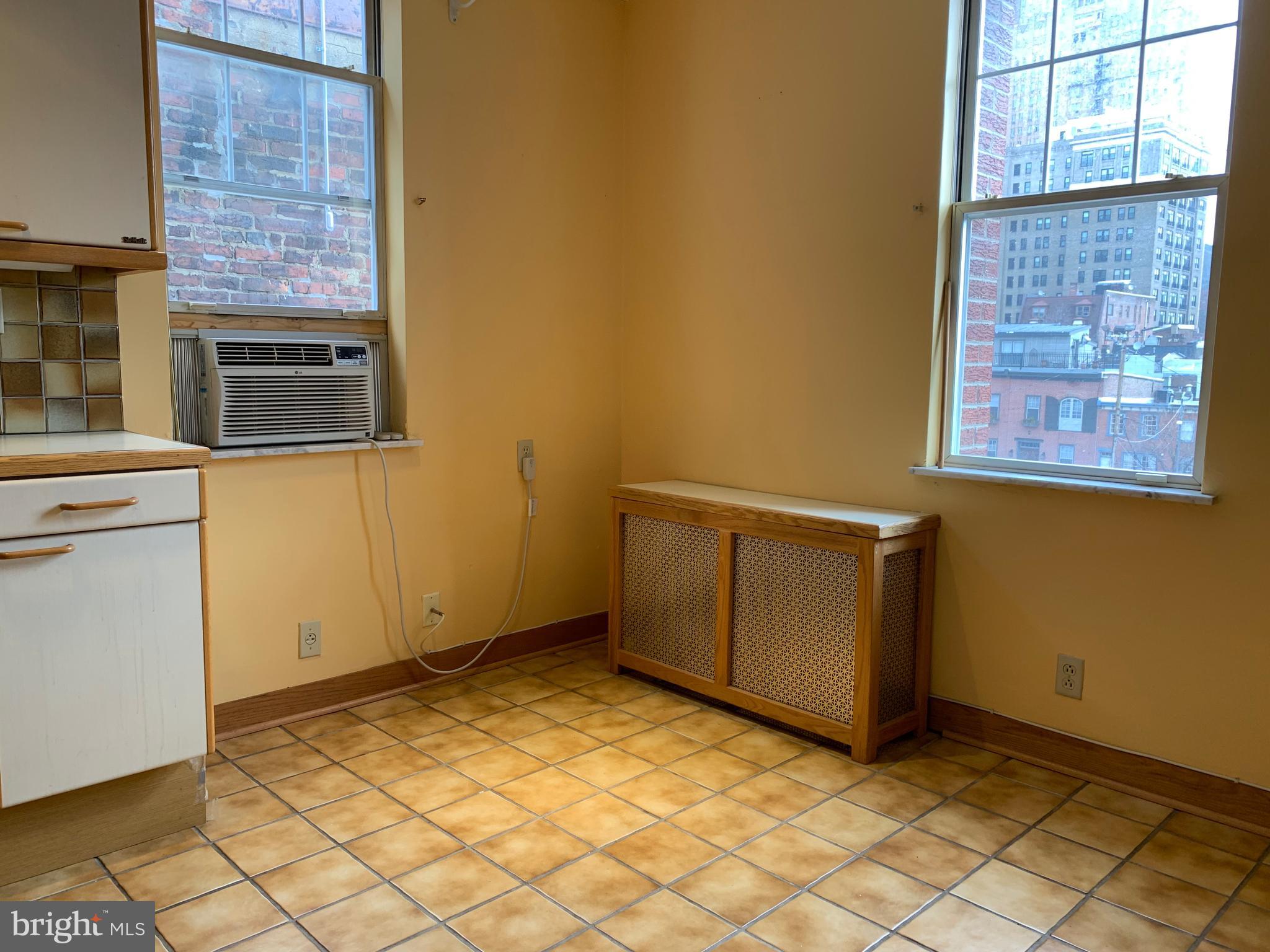 1701 Pine Street, Unit 2 Philadelphia, PA 19103 - Photo 3 of 23 Kitchen