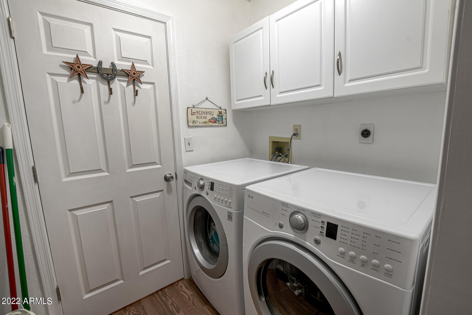 6175 Sutter Drive Lakeside, AZ 85929 - Photo 30 of 38 a view of hallway with washer and dryer