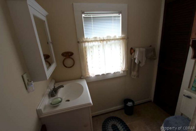 7550 Willis Road Gloucester, VA 23061 - Photo 16 of 32 Gallery Image 16