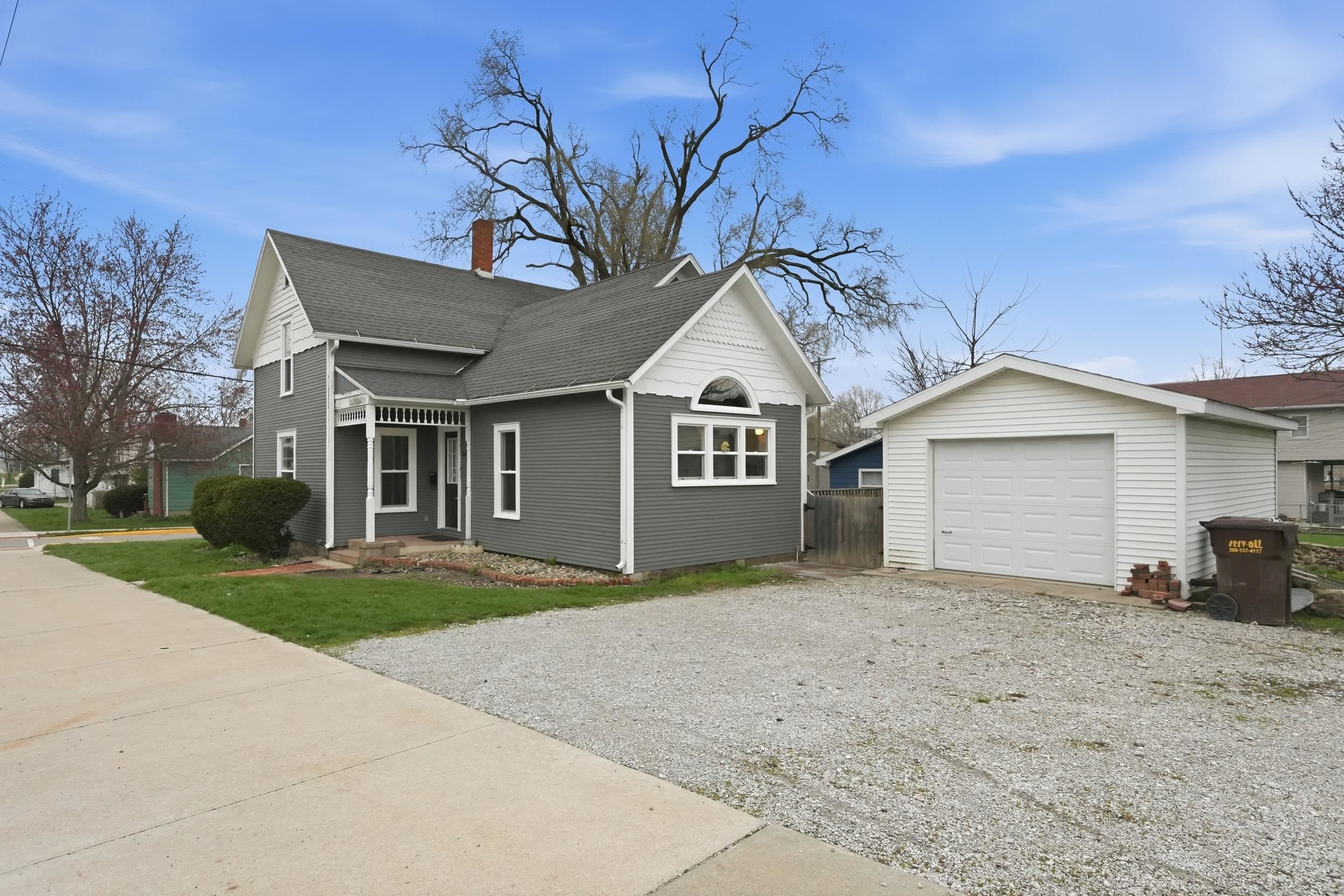 112 Williams Street Angola, IN 46703 - Photo 2 of 36