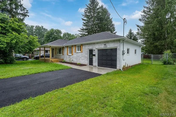 $249,900 | 1554 Meadow Drive, Alden, NY 14004