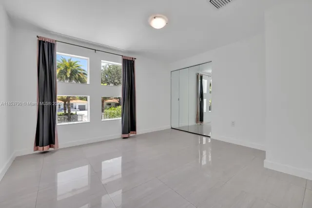 $1,200,000 | 275 Northeast 89th Street, El Portal, FL 33138