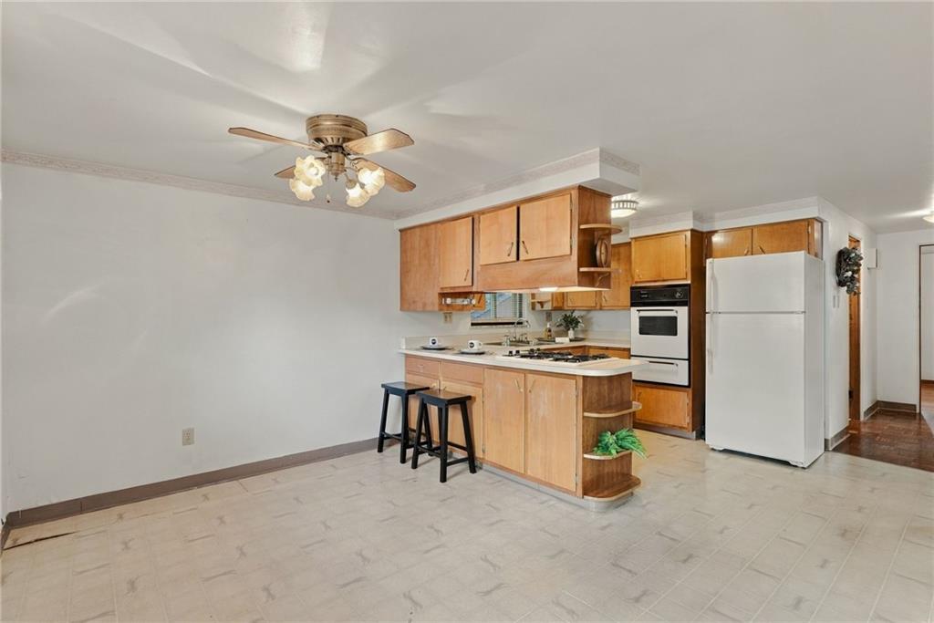 2485 Greentree Road Carnegie, PA 15106 - Photo 20 of 50 Gallery Image 20
