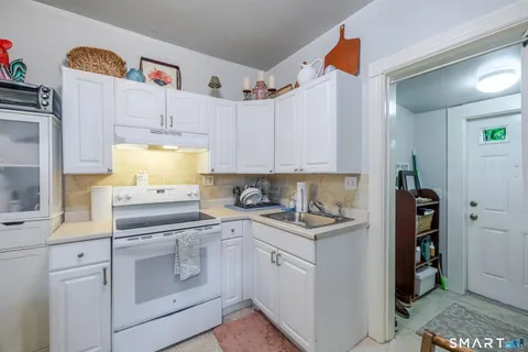 $899,000 | 192 Knickerbocker Avenue, Stamford, CT 06907