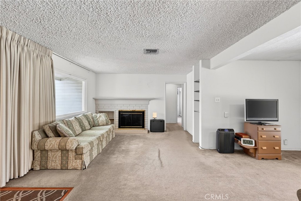 1265 Hastings Ranch Drive Pasadena, CA 91107 - Photo 12 of 40