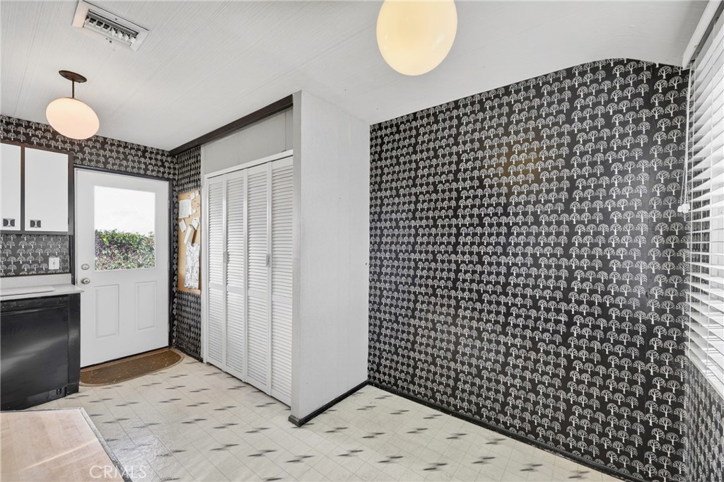 1265 Hastings Ranch Drive Pasadena, CA 91107 - Photo 17 of 40