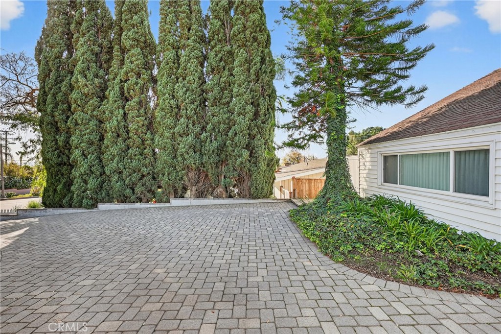 1265 Hastings Ranch Drive Pasadena, CA 91107 - Photo 4 of 40