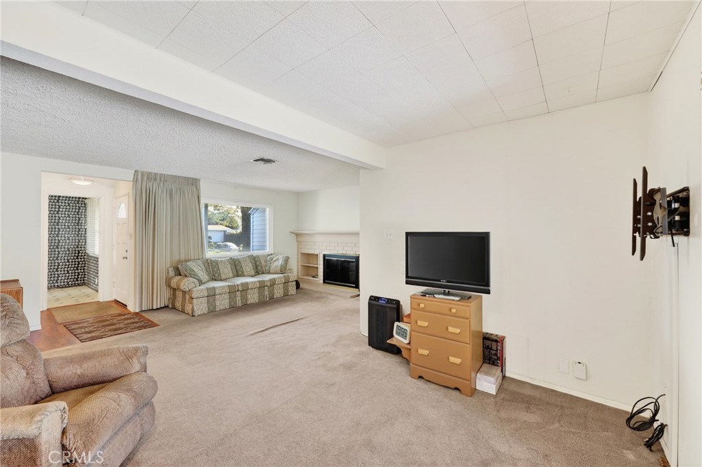 1265 Hastings Ranch Drive Pasadena, CA 91107 - Photo 9 of 40