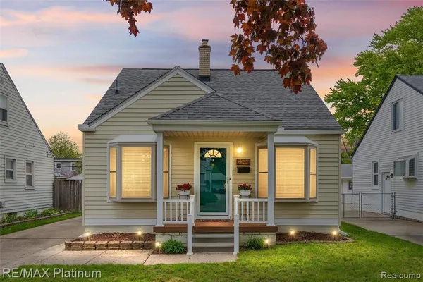 $339,900 | 2194 Tyler Avenue, Berkley, MI 48072
