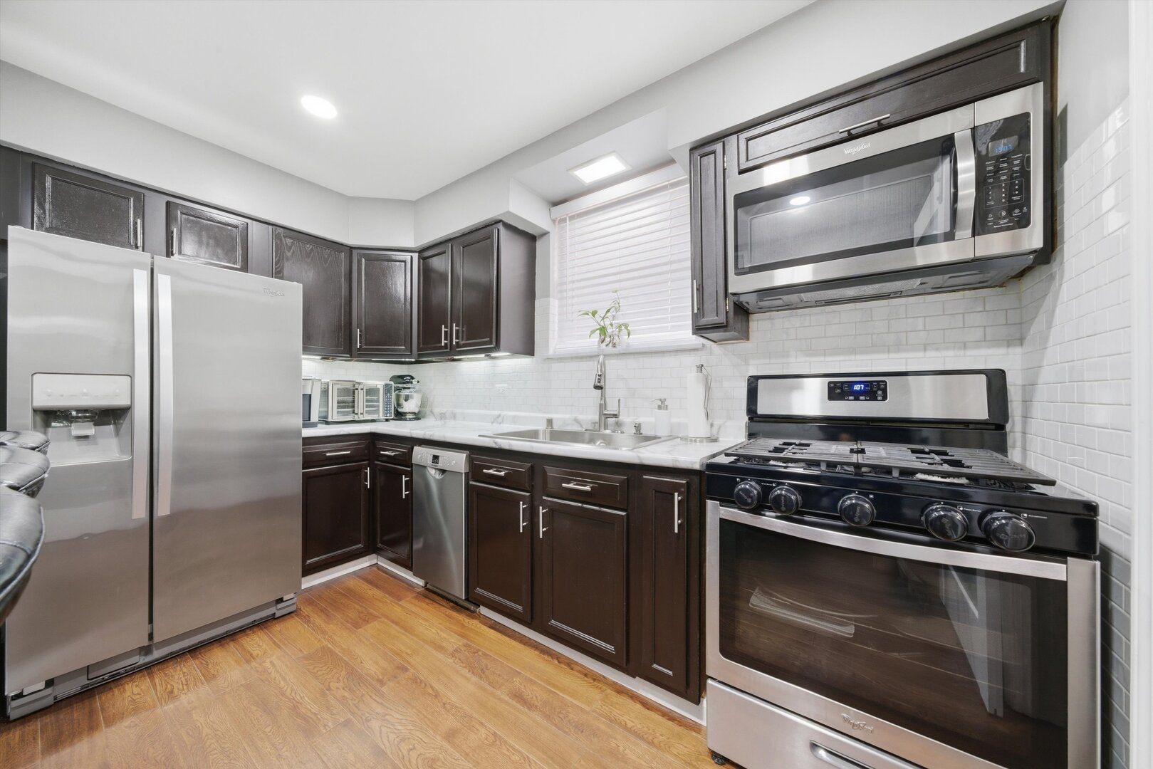 3448 West 73rd Place Chicago, IL 60629 - Photo 7 of 22