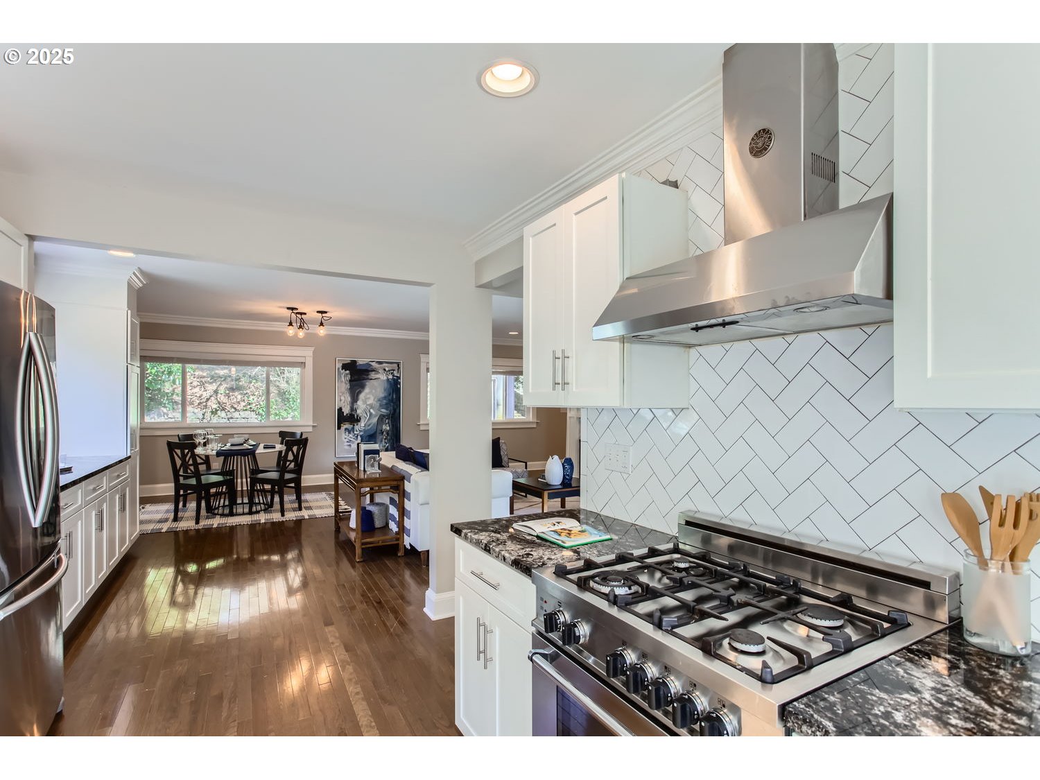2696 Southwest Gerald Avenue Portland, OR 97201 - Photo 8 of 28 Gallery Image 8