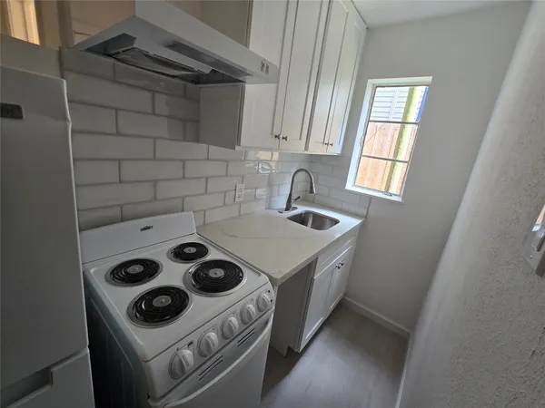 $975 | 2501 Yoakum Boulevard, Unit 6, Houston, TX 77006
