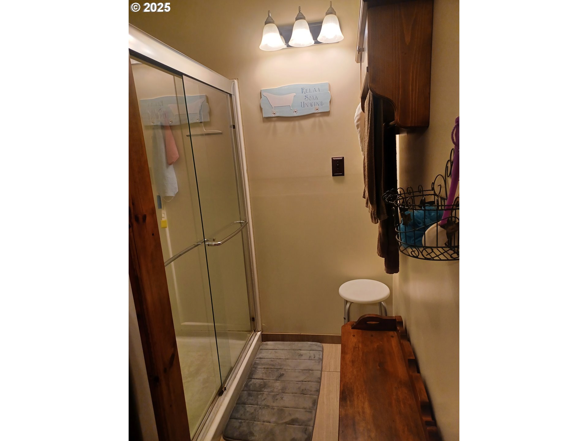 527 South Dewey Street Union, OR 97883 - Photo 18 of 21 a bathroom with a toilet and a shower