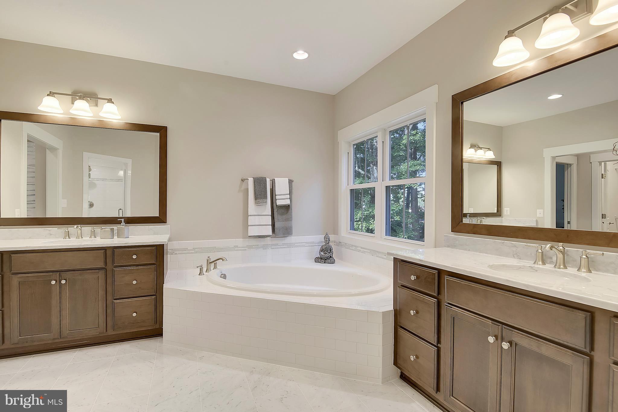 1238 Shenandoah Road Alexandria, VA 22308 - Photo 22 of 30 Bath (Master)