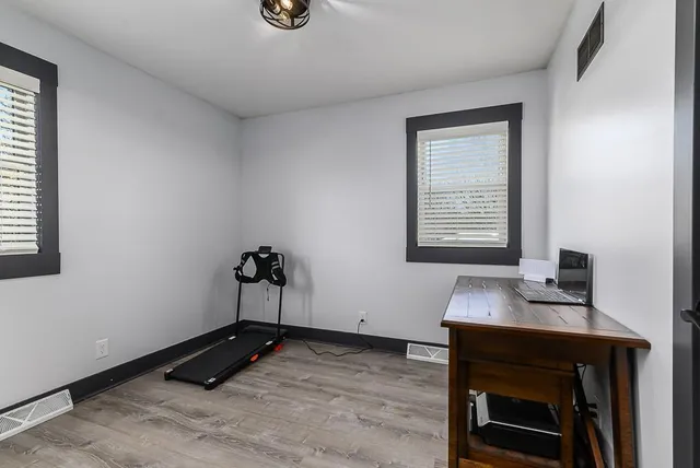 $425,000 | 20940 McLouth Road, Tonganoxie, KS 66086