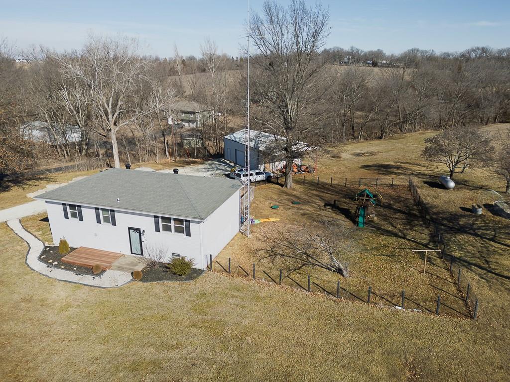 20940 McLouth Road Tonganoxie, KS 66086 - Photo 2 of 43