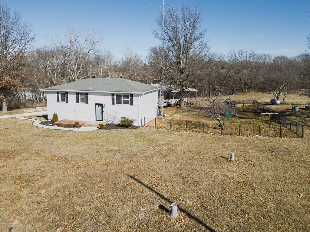 20940 McLouth Road Tonganoxie, KS 66086 - Photo 34 of 43