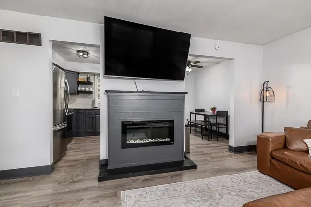 $425,000 | 20940 McLouth Road, Tonganoxie, KS 66086