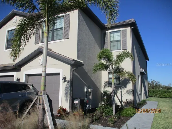 $2,650 | 14768 Lyla Terrace, Bradenton, FL 34211
