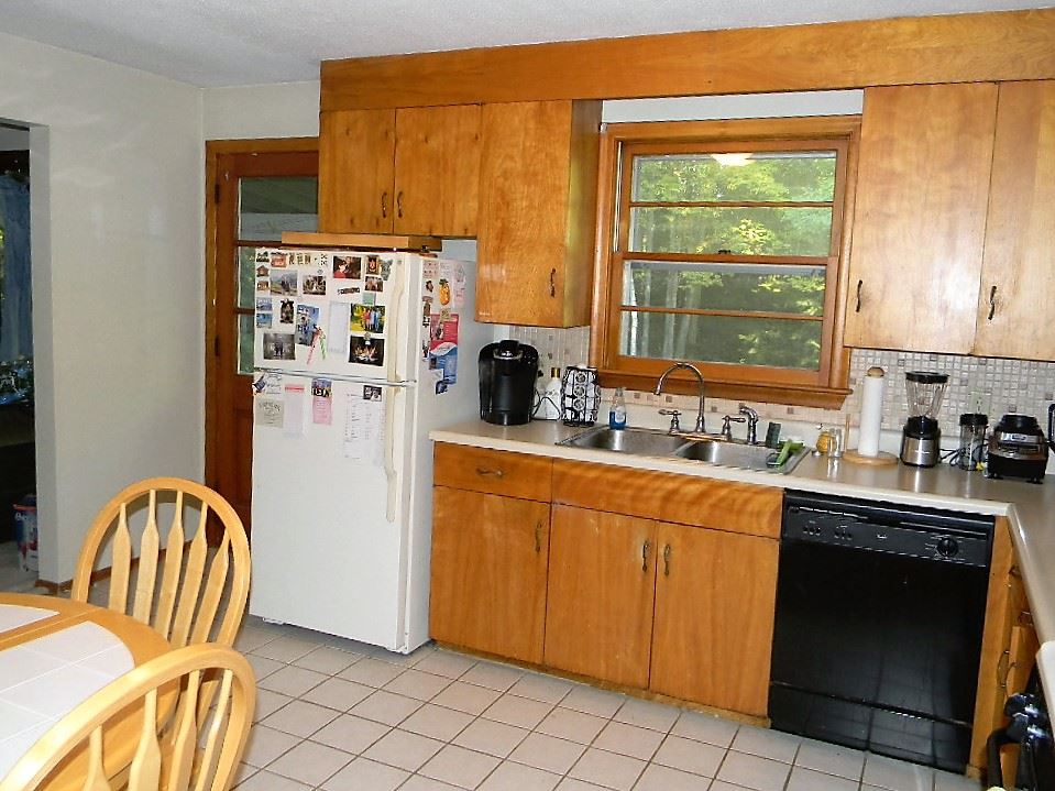 15 Knox Road Bow, NH 03304 - Photo 14 of 35