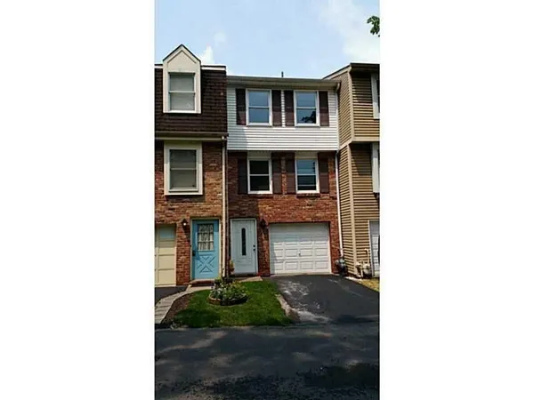 $1,300 | 362 New World Drive, Jefferson Hills, PA 15025