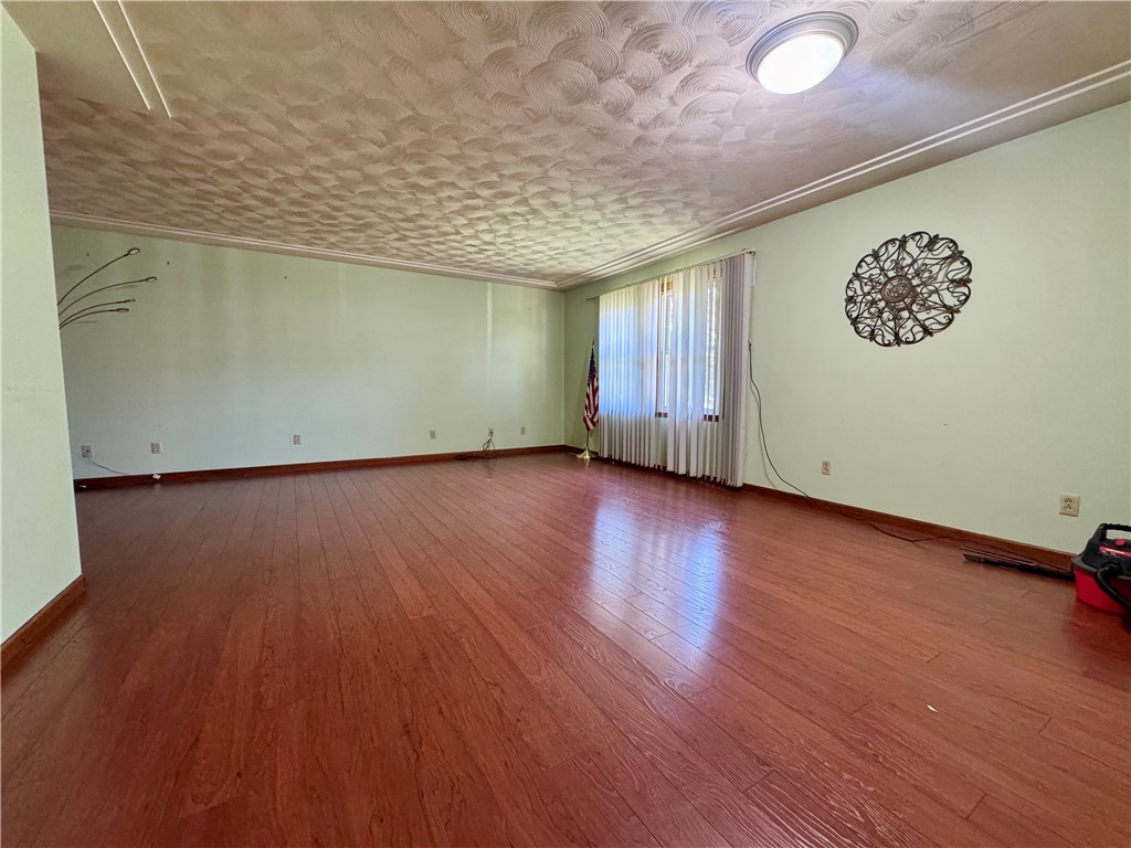 405 Price Avenue Mattoon, IL 61938 - Photo 4 of 17