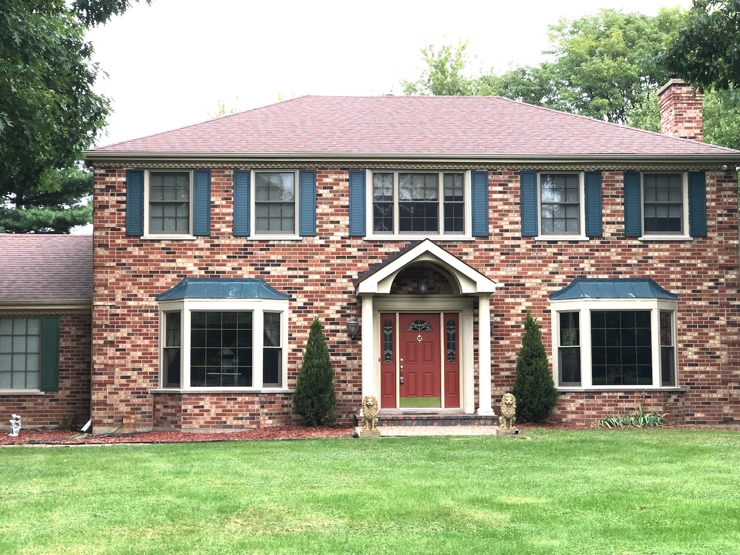 1 Cross Timber Road Barrington, IL 60010 - Photo 1 of 53 a front view of a house with a yard