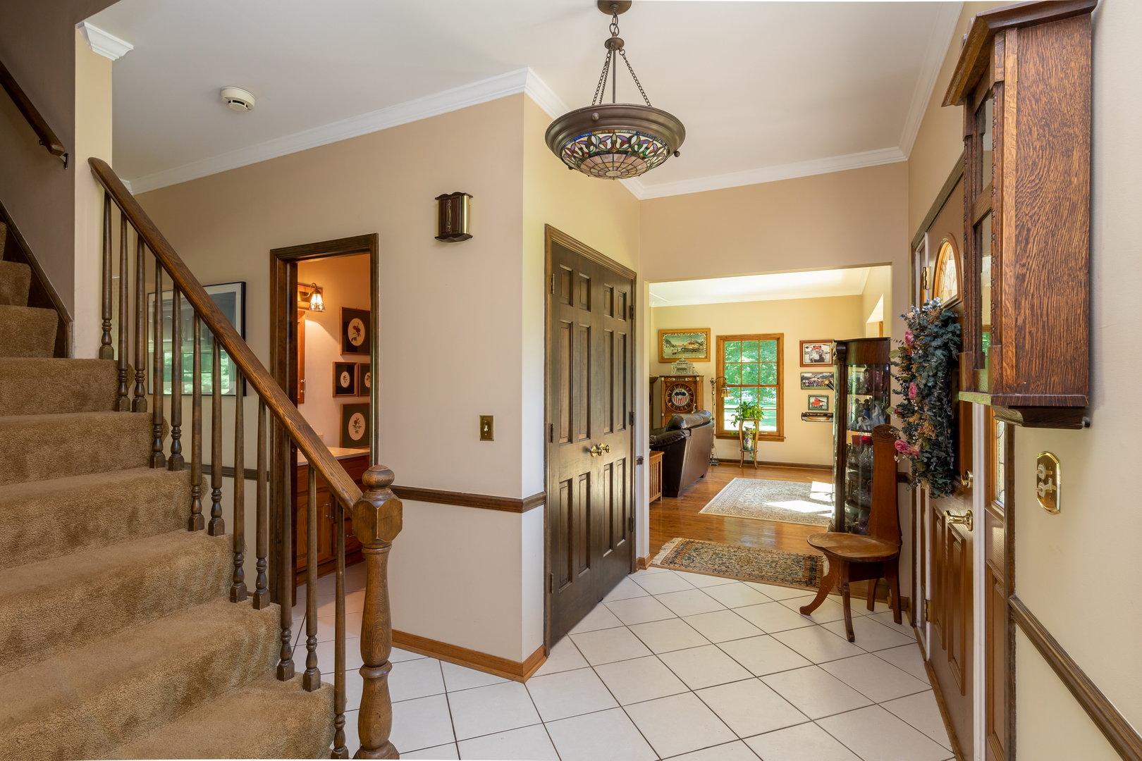 1 Cross Timber Road Barrington, IL 60010 - Photo 24 of 53 a view of a hallway with interior of the house